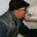 Il ritratto della perfetta sintonia tra il collezionista e i suoi cavalli